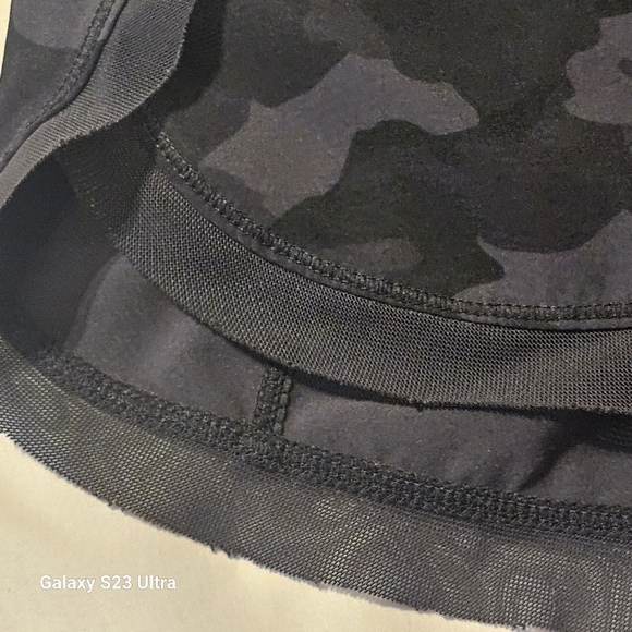 Women athletic shorts sz small - Picture 2 of 4